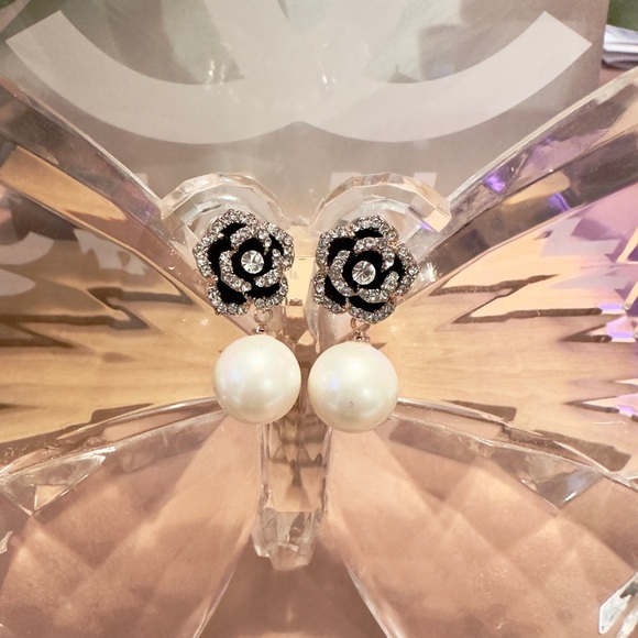 14k Crystal Camellia Flower Pearl Drop Earrings - Picture 2 of 3